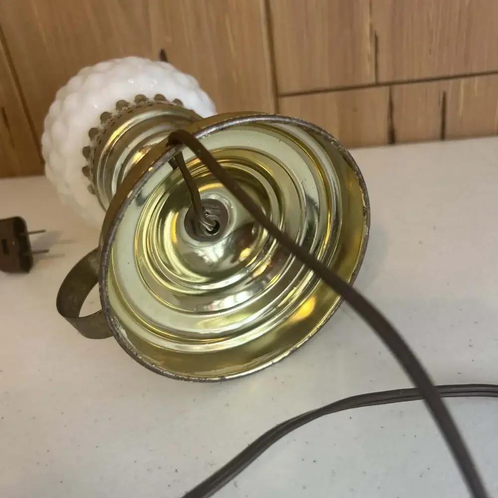Vintage Milk Glass 1970s Table Lamp  12